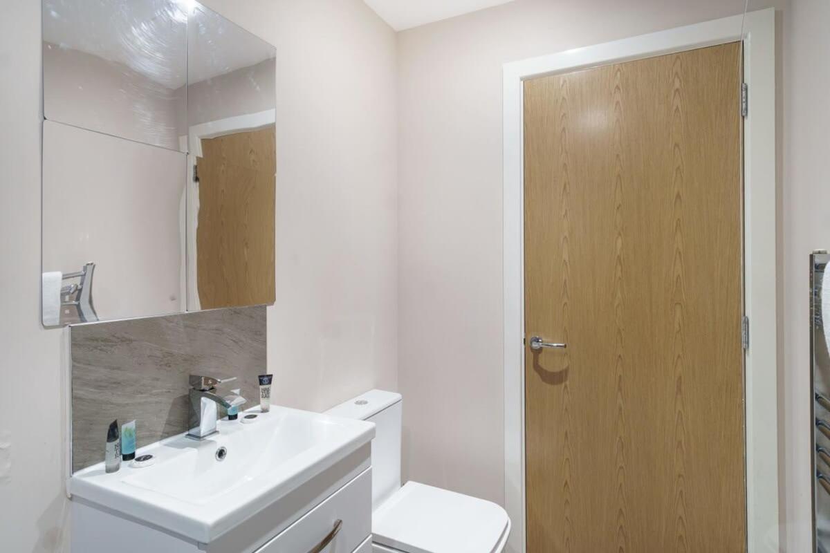 Amazing 1 Bed Apartment In Manchester - Sleeps 2 Bagian luar foto